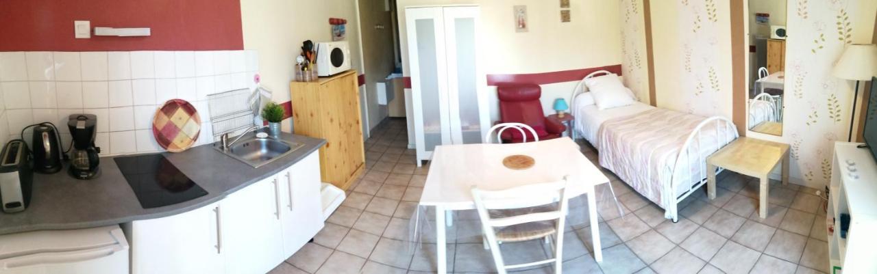 Résidence Les Plus Près Jonzac Exterior foto