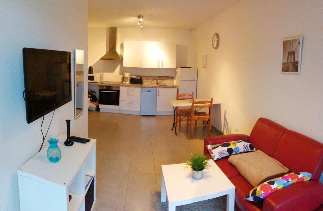 Résidence Les Plus Près Jonzac Exterior foto