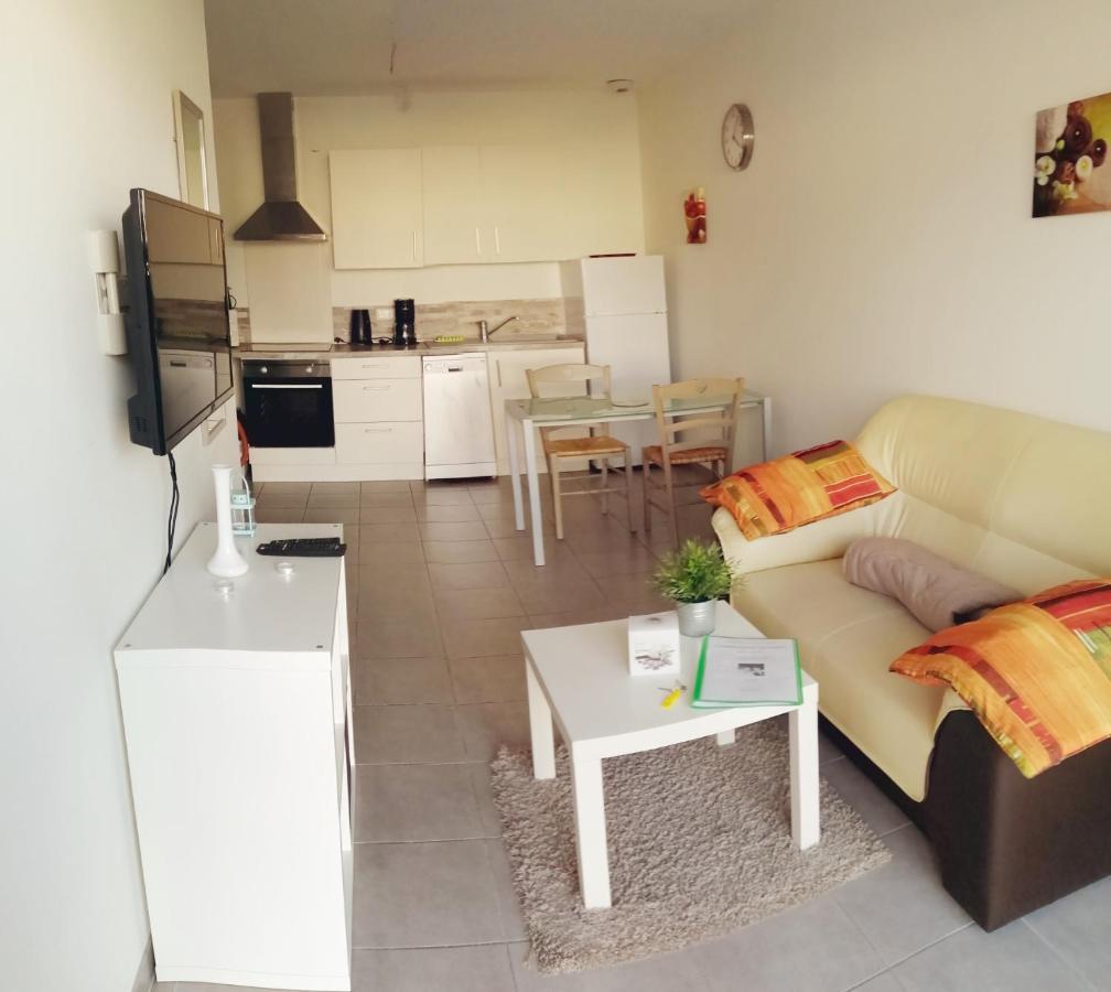 Résidence Les Plus Près Jonzac Exterior foto