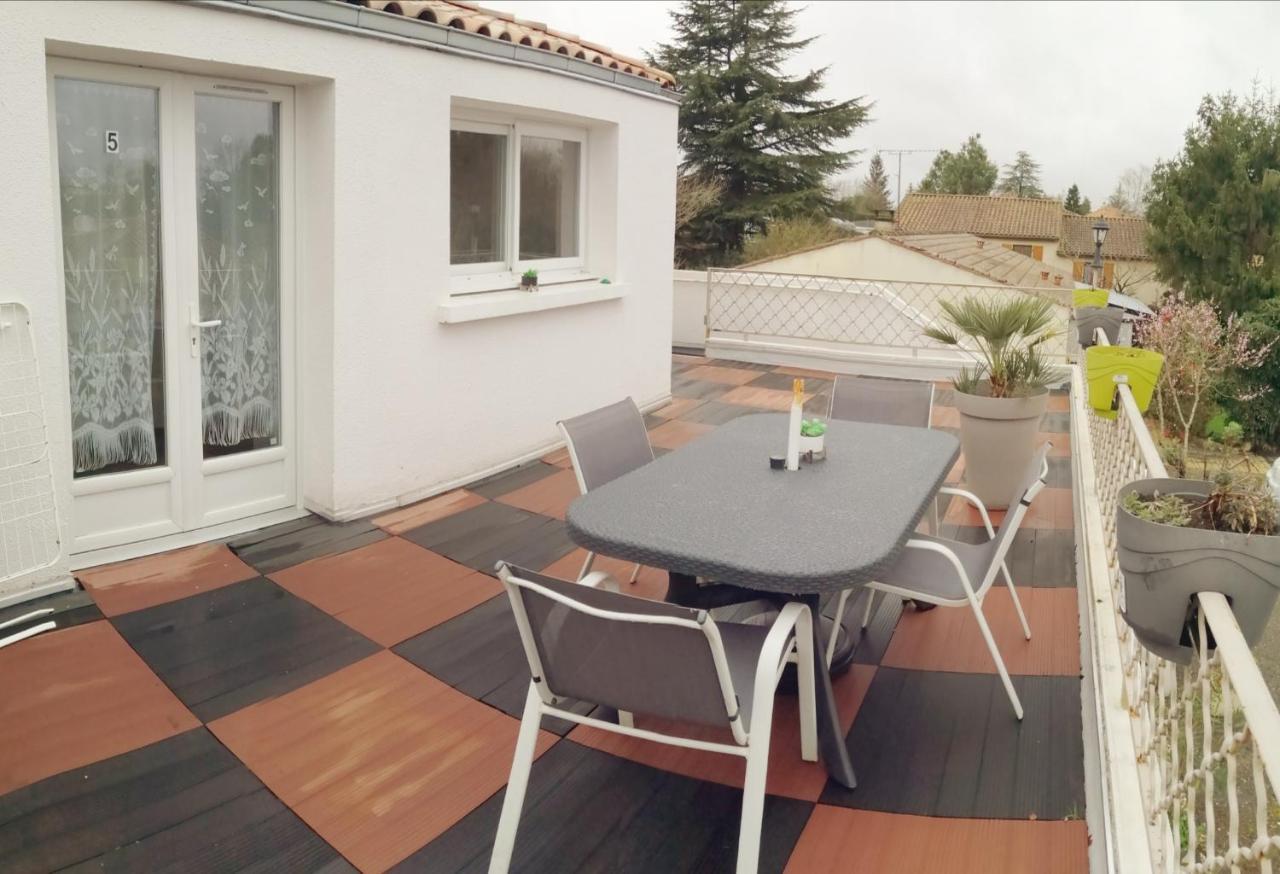 Résidence Les Plus Près Jonzac Exterior foto