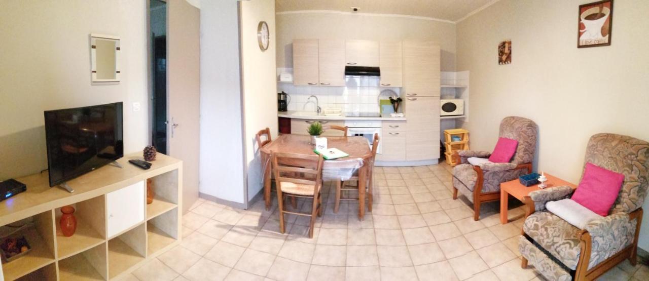 Résidence Les Plus Près Jonzac Exterior foto